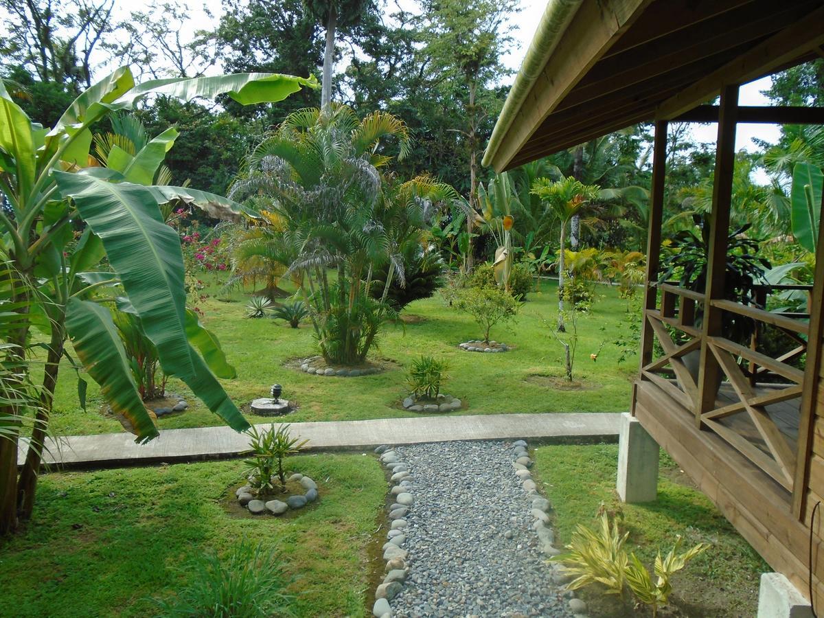 J And H Garden Cabinas Бокас дел Торо Екстериор снимка