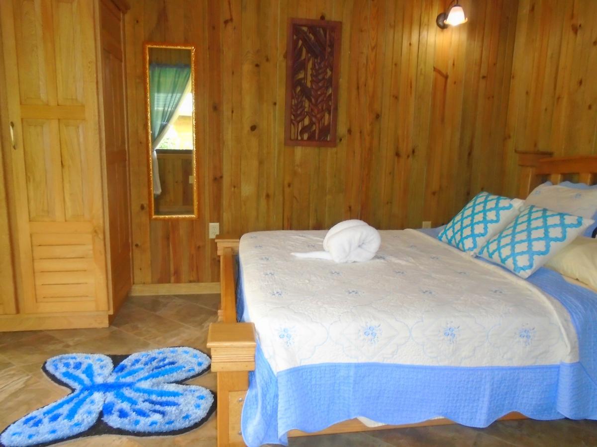 J And H Garden Cabinas Бокас дел Торо Екстериор снимка